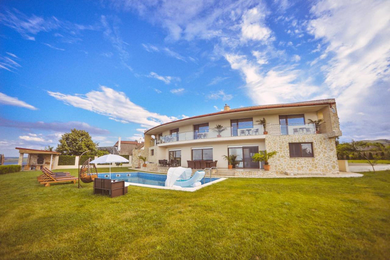 Casa Miralago Boutique Tulcea Exterior foto